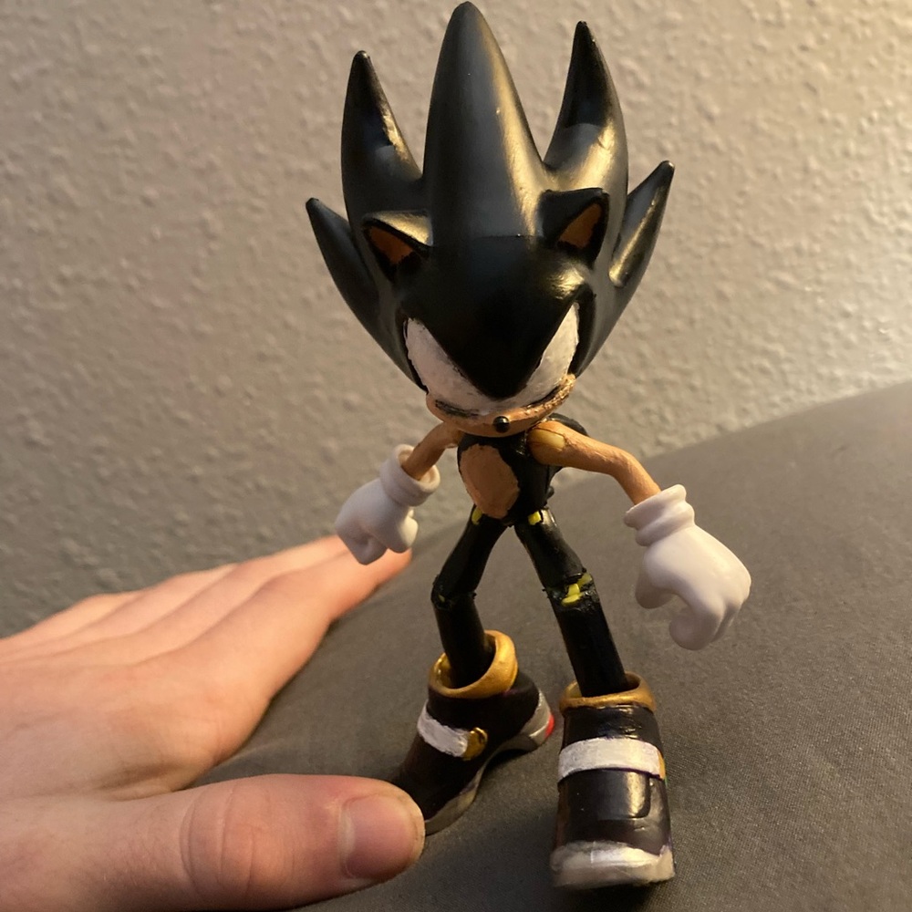 Dark sonic custom 4” articulated figure